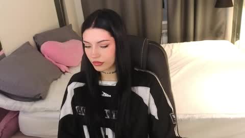 Snapshot of kelly__bunny chatting on 05.16.26 Kelly online show from 05.16.26