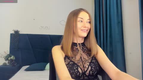 Kelly XO online show from 12.04.24