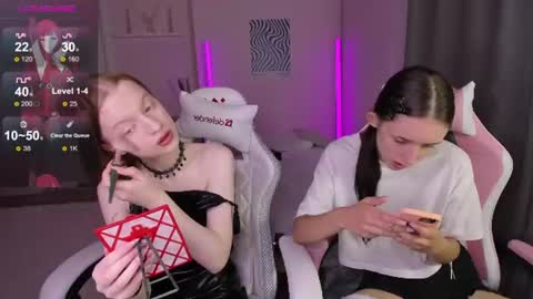 Snapshot of kellymeoww chatting on 07.23.26 kellymeoww online show from 07.23.26