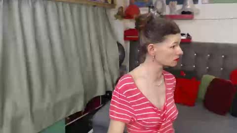 kelly online show from 04.14.26