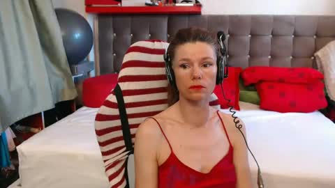 Snapshot of kellynumber chatting on 06.16.26 kelly online show from 06.16.26