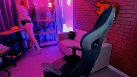 kelly online show from 02.04.25