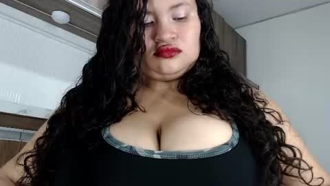 KELLY LUNA  online show from 07.26.26