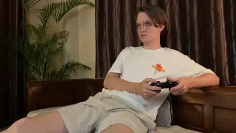 Kelly online show from 06.26.26