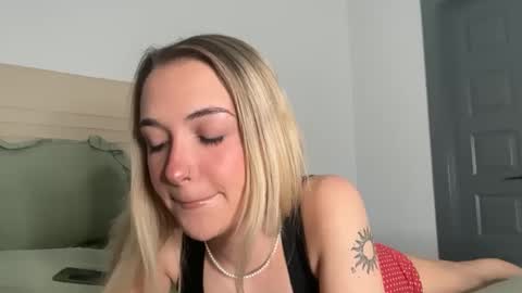 Snapshot of kelseyblu chatting on 02.01.26 Kelsey Blu online show from 02.01.26