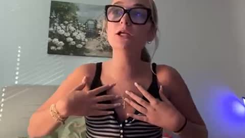 Kelsey Blu online show from 06.04.26