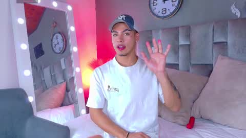   online show from 03.05.25