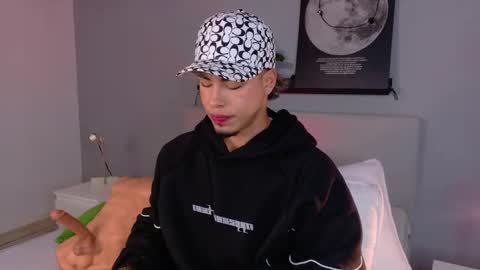   online show from 03.26.26