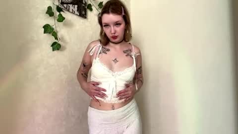 Mia online show from 05.21.26