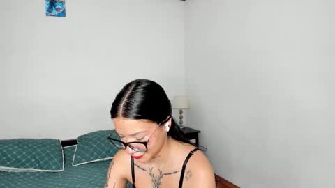 Snapshot of kendalgrey01 chatting on 11.24.25 Kendal online show from 11.24.25