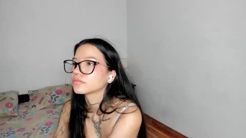 Snapshot of kendalgrey01 chatting on 02.25.26 Kendal online show from 02.25.26