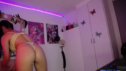 kendall  INSTAGRAM  alice vargas04 online show from 12.19.24