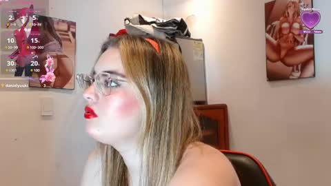 Snapshot of kendallclark03 chatting on 02.25.25 kendall online show from 02.25.25