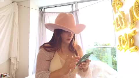 Snapshot of kendalltyler chatting on 06.01.26 kendall online show from 06.01.26