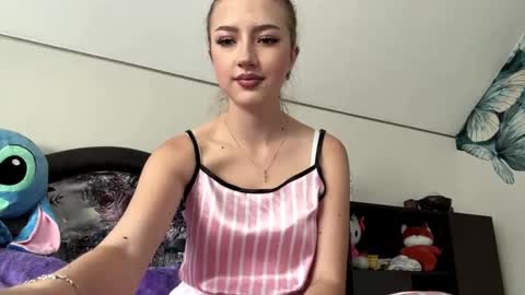 Snapshot of kendastuckmeyer chatting on 11.05.25 Betty online show from 11.05.25