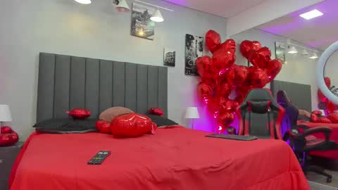 Kendra London online show from 02.12.26