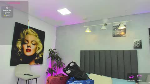 Kendra London online show from 04.11.26