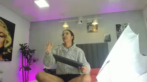 Kendra London online show from 06.15.26
