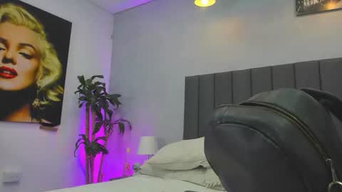 Kendra London online show from 07.01.26