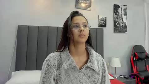 Kendra London online show from 07.06.26