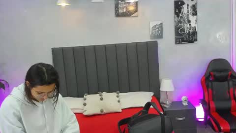 Kendra London online show from 07.14.26