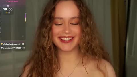 Snapshot of kendraedger chatting on 09.30.25 Kira online show from 09.30.25