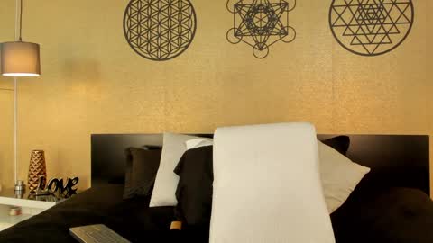 KENDRA online show from 12.25.24