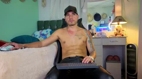 Chriss Morales online show from 10.23.25