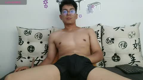 Snapshot of kenji_s4 chatting on 05.21.26 kenji_s4 online show from 05.21.26