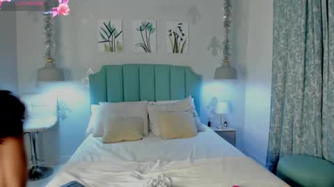 kentha_mitchells online show from 02.10.25