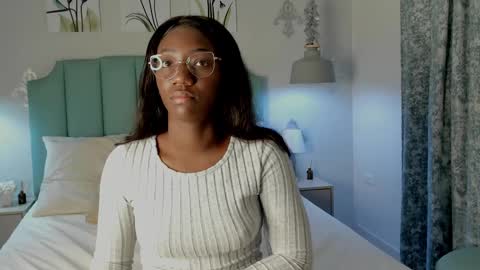 kentha_mitchells online show from 02.26.25