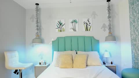 kentha_mitchells online show from 03.04.25