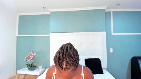 kentha_mitchells online show from 09.23.25