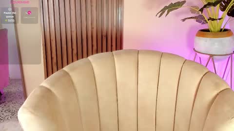 Snapshot of kenykitty chatting on 02.25.25 Keny Kitty  Onlyfans Kenayfoxx online show from 02.25.25