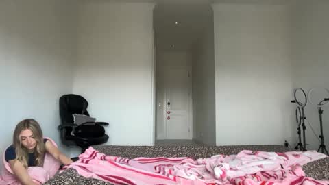 kenziesmithh online show from 09.09.25