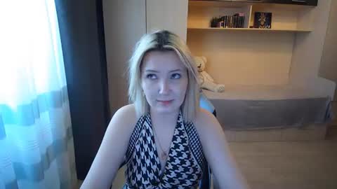 Evelyn online show from 07.10.26