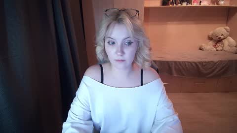 Evelyn online show from 07.23.26
