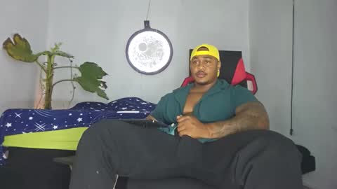 Snapshot of kerlinn2711 chatting on 04.29.26 dany wolf002 online show from 04.29.26