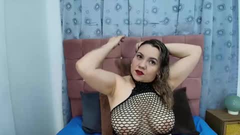 Snapshot of kerly_mature42 chatting on 12.02.25 KERLY online show from 12.02.25
