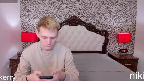 Snapshot of kerry_niki chatting on 02.19.25 kerry_niki online show from 02.19.25