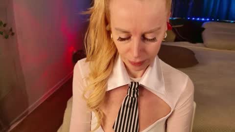 Snapshot of kessedisson chatting on 02.28.26 KessEdisson online show from 02.28.26