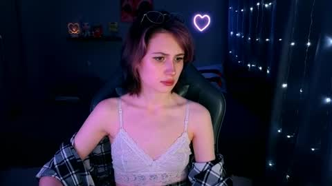 Snapshot of keti_moon chatting on 04.08.26 Keti 3 online show from 04.08.26