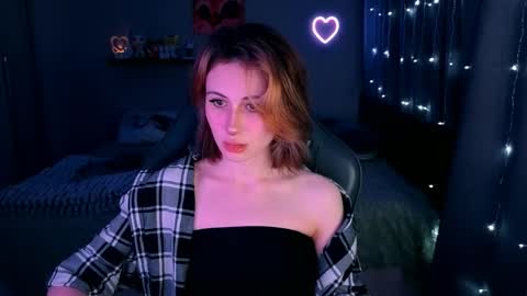 Snapshot of keti_moon chatting on 05.08.26 Keti 3 online show from 05.08.26