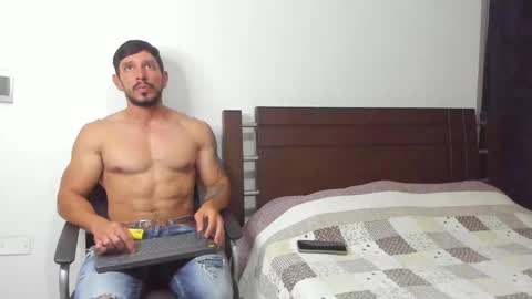 kevin_malone22 online show from 03.03.25