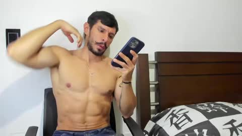 kevin_malone22 online show from 04.13.26