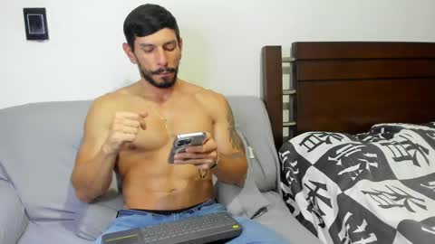 Snapshot of kevin_malone22 chatting on 05.26.26 kevin_malone22 online show from 05.26.26