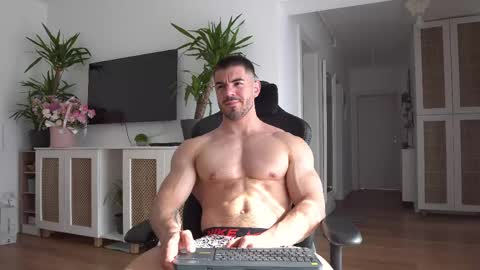 Snapshot of kevinandresxx chatting on 02.14.25 Kevin online show from 02.14.25