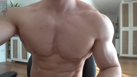 Snapshot of kevinandresxx chatting on 03.04.25 Kevin online show from 03.04.25