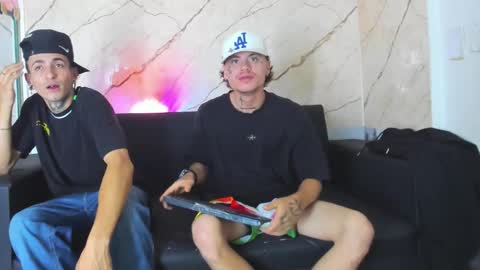 kevinperlas_ online show from 11.08.25