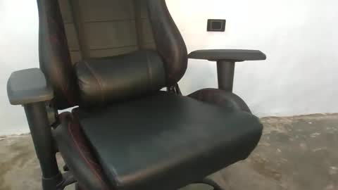 Snapshot of kevis410977 chatting on 03.18.26 kevis410977 online show from 03.18.26